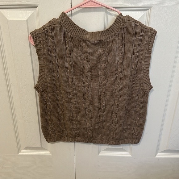 Brown sweater button-up vest - Picture 2 of 4